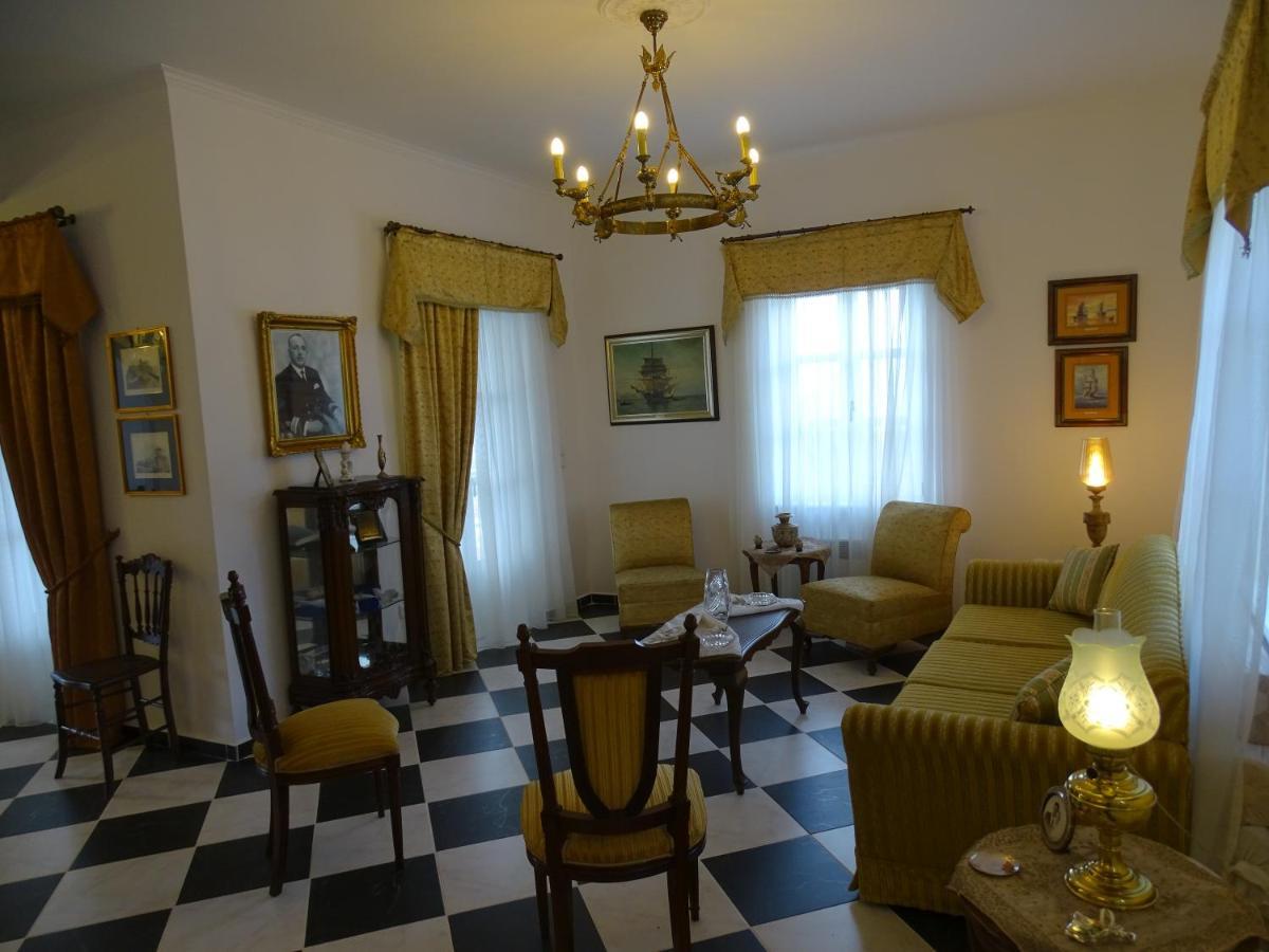Villa Ada Ýdra Eksteriør bilde